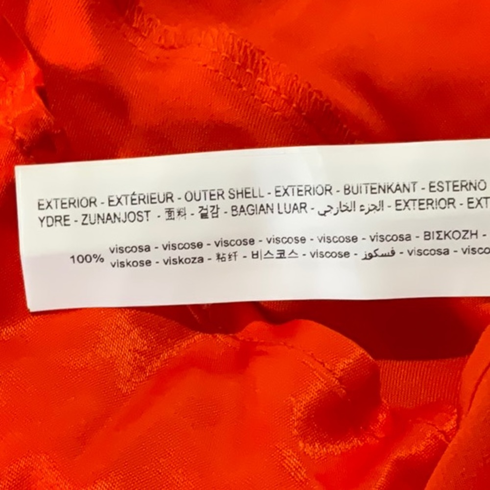 SHORT SATIN EFFECT DRESS
Zara - Picture 13 of 16